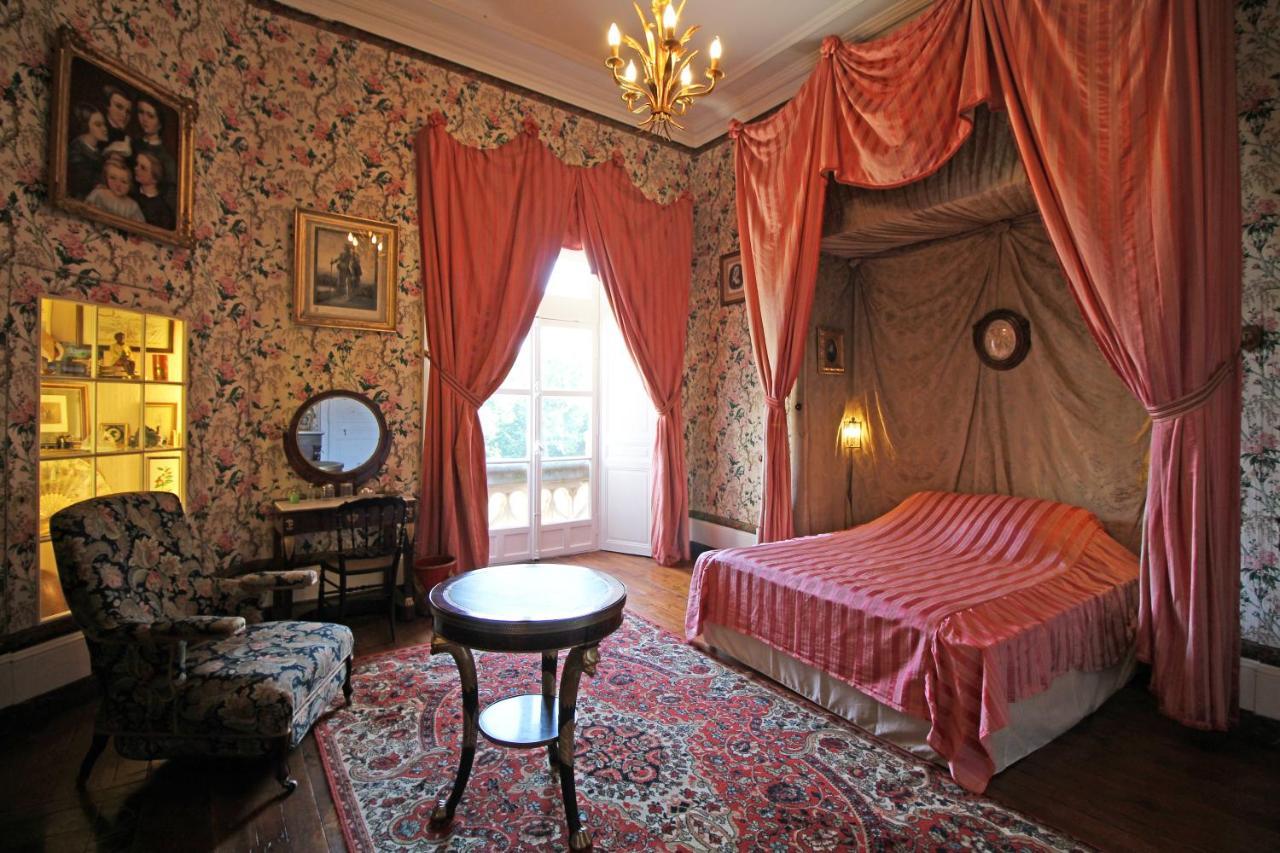Bed and Breakfast Domaine De Bort Saint-Priest-Taurion Esterno foto