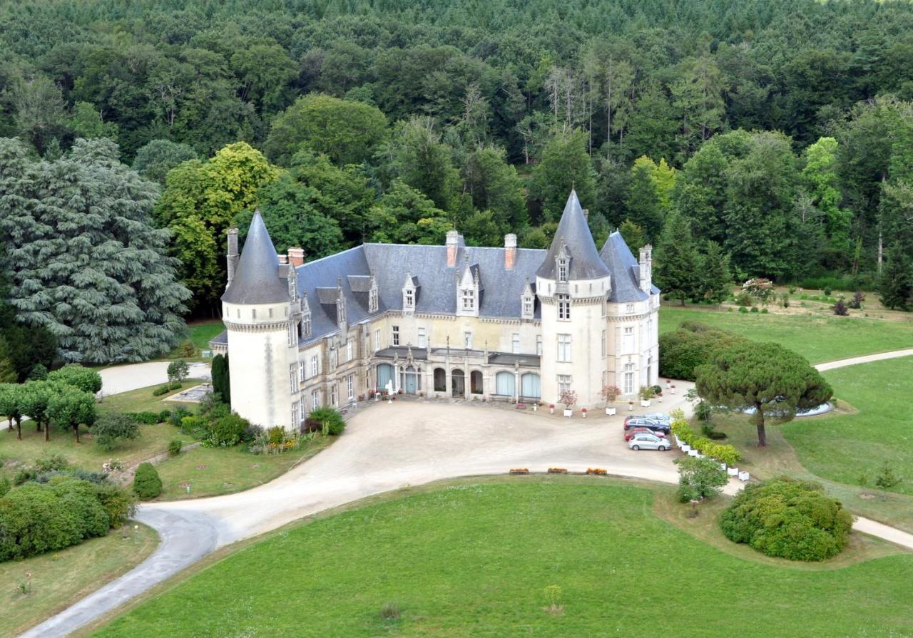 Bed and Breakfast Domaine De Bort Saint-Priest-Taurion Esterno foto