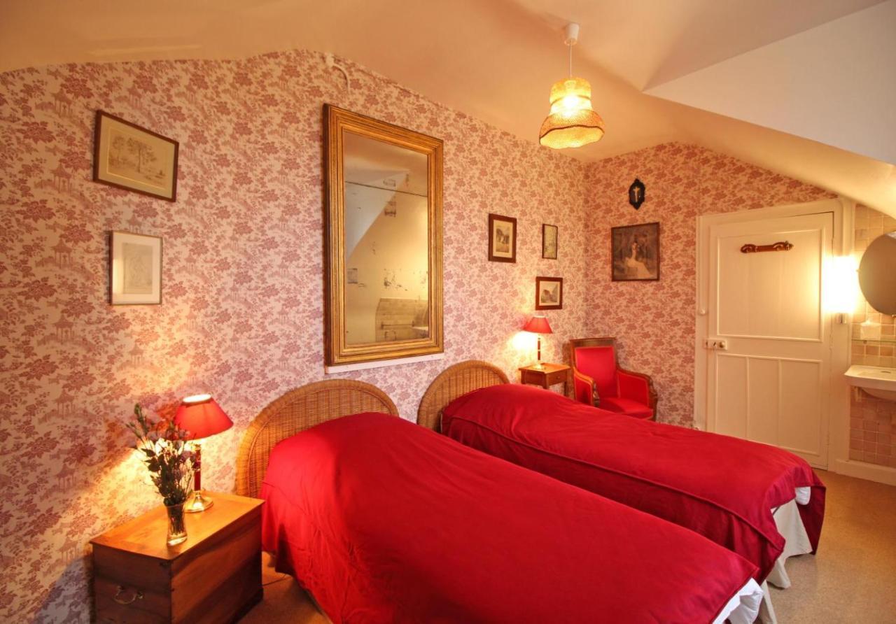 Bed and Breakfast Domaine De Bort Saint-Priest-Taurion Esterno foto